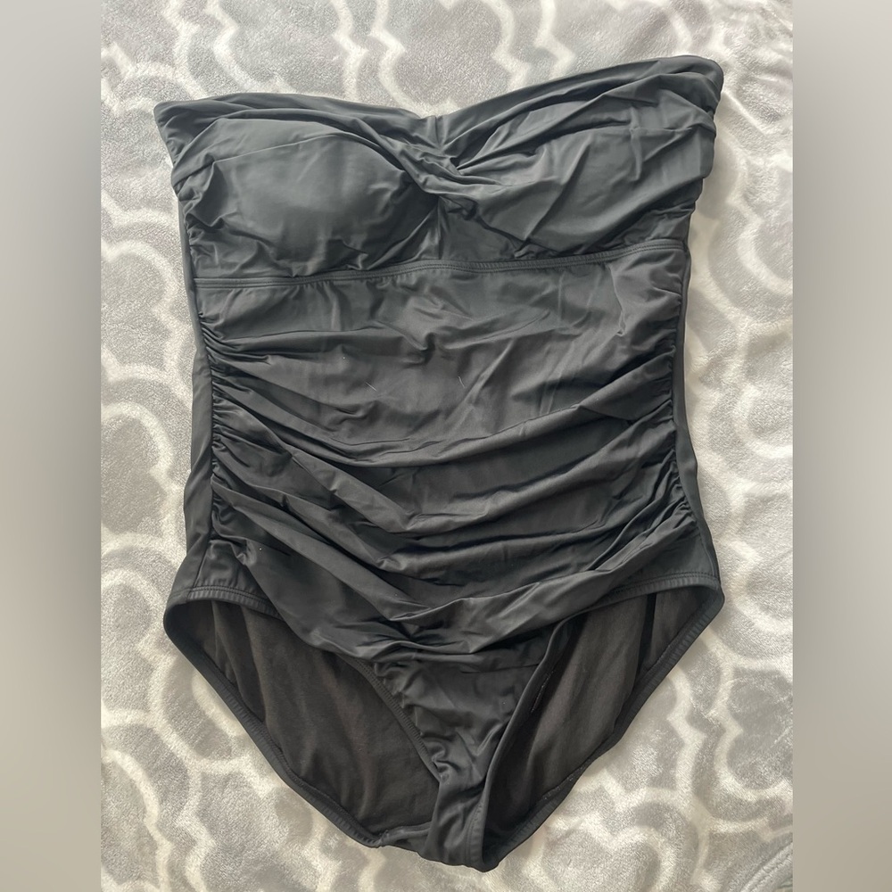 Black strapless Twist front one piece bathing suit. Size xl #2226 - Picture 3 of 11